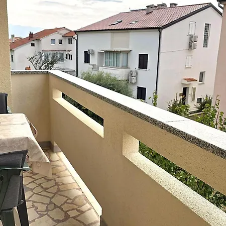 Apartment Zic Vesna - 350 M From The