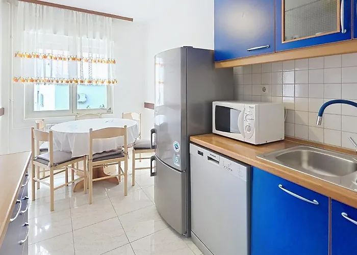 Appartement Zic Vesna - 350 M From The