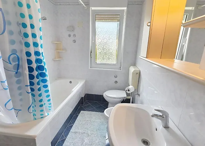 Appartement Zic Vesna - 350 M From The *