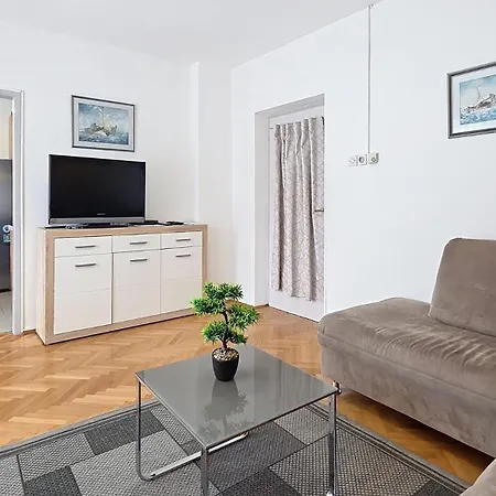 Zic Vesna - 350 M From The Apartament Baška