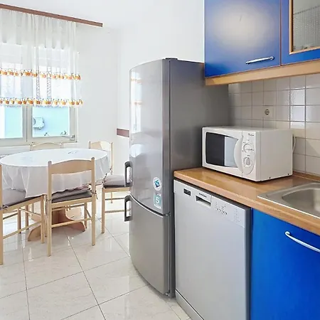 Apartament Zic Vesna - 350 M From The